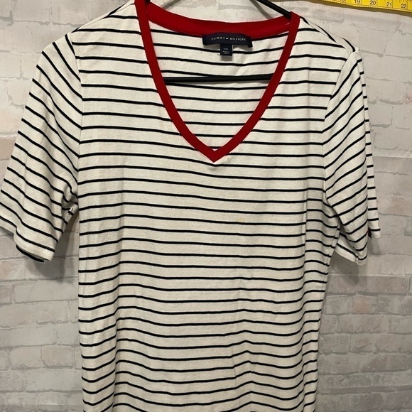 Vintage Tommy Hilfiger T-shirt Size Large, Ladies. Pre-owned, sold as is. - Picture 2 of 6